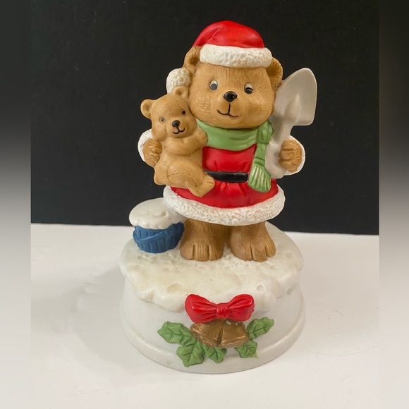 Vintage Christmas Bear Wind Up Musical Figure” The First Noel” - Picture 3 of 10